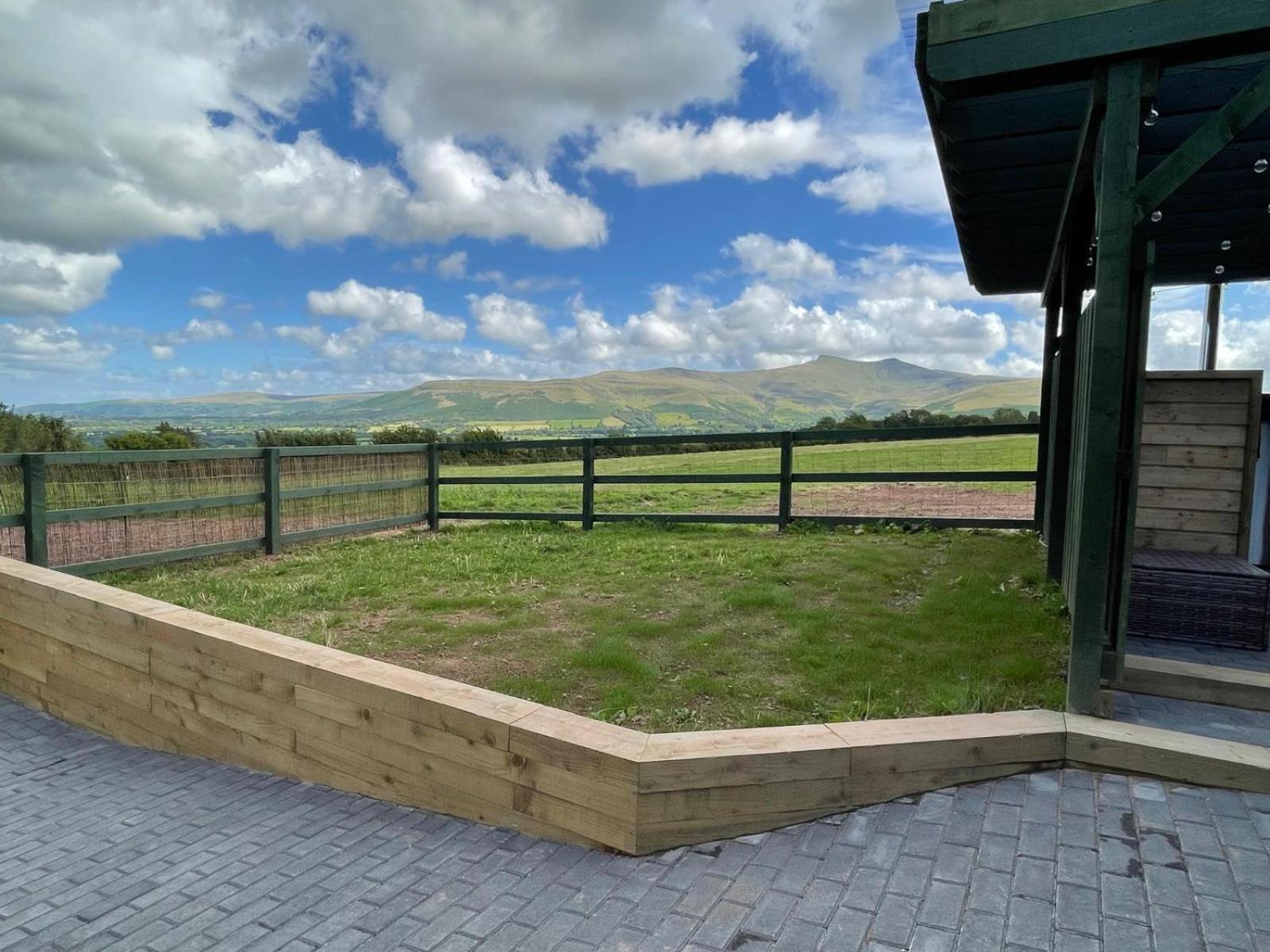 Little Cottage Of The Beacons Brecon Exterior photo